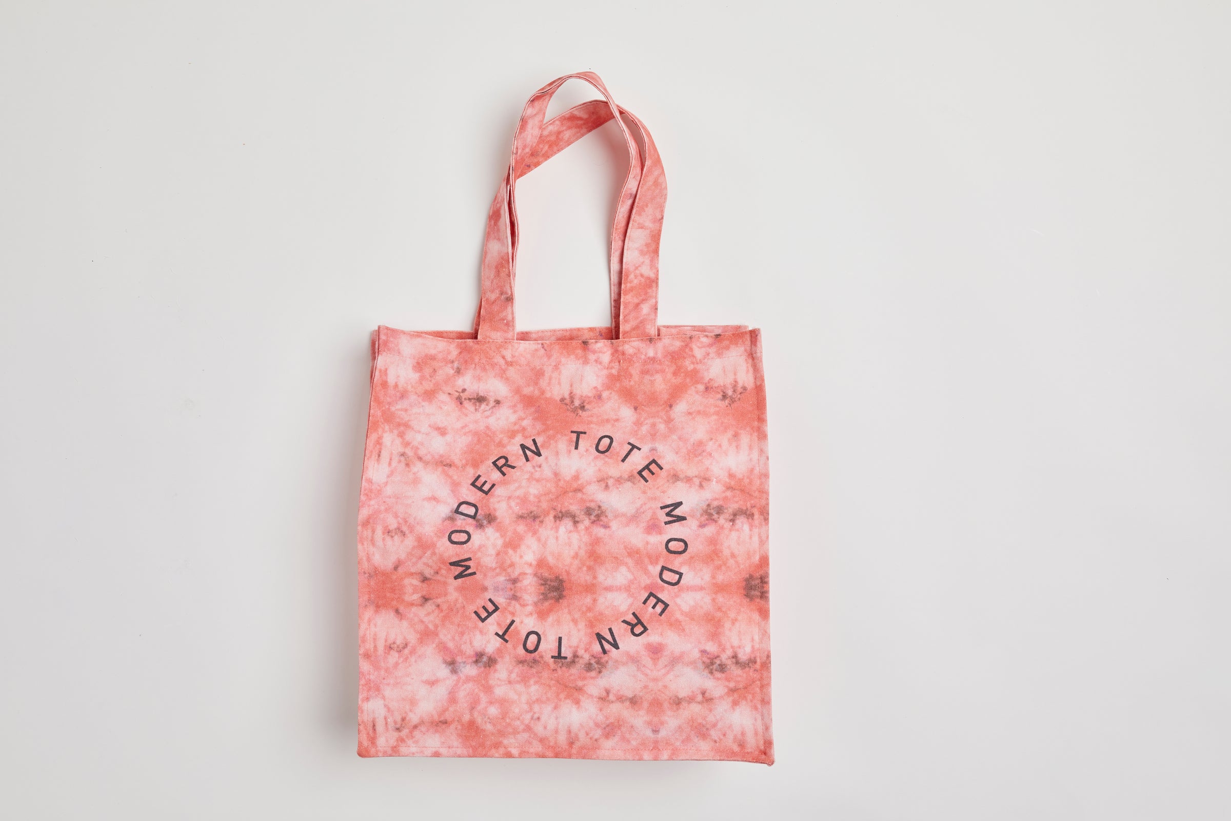 Tote bag tye dye M de Madre y Mujer - La tienda del Club de